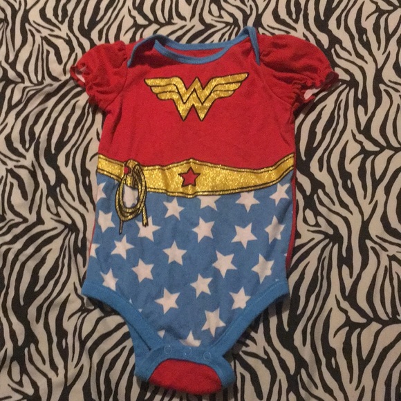 Wonder Woman onesie - Picture 1 of 1